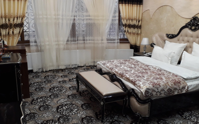 Отель Caravan Castle Boutique  Hotel