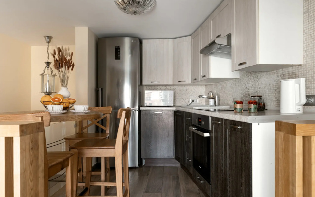 Квартира GM Apartments Шикарная двухуровневая у Арбата
