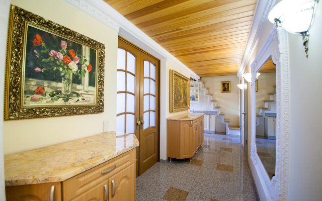 Bolshaya Konyushennaya 3 Apartments