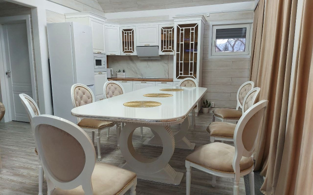 Частный дом Дом у реки Катунь