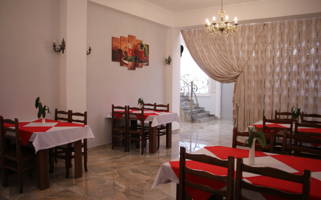Отель Lara Hotel