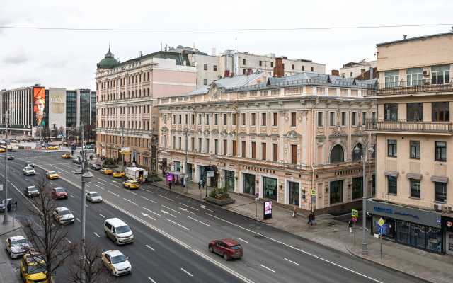 Квартира Видовая Трехкомнатная с Эркерным Балконом