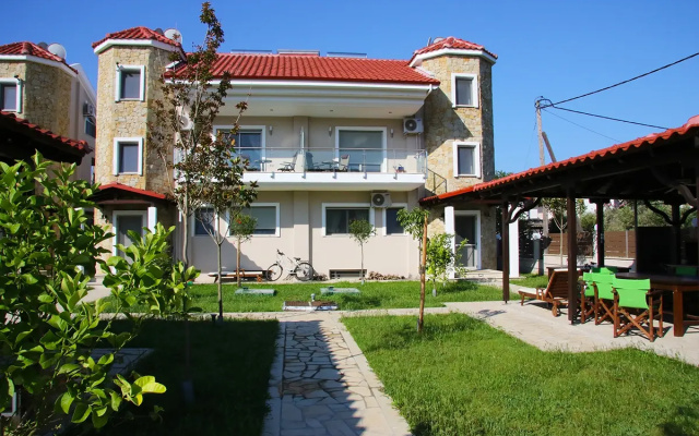 Вилла Toroni Luxury Villas- White Villa