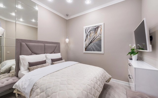 Апартаменты Admiral nearby Hilton 74
