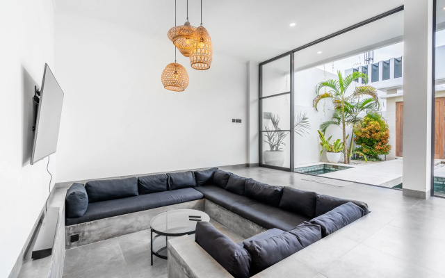 Вилла Sunny Home