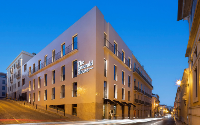 Отель The Emerald House Lisbon, Curio Collection By Hilton