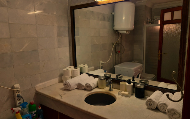 Flat Serena Suites