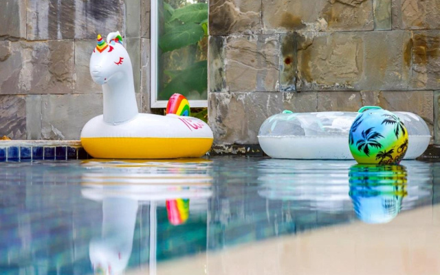 Peach Blossom Resort & Pool Villa