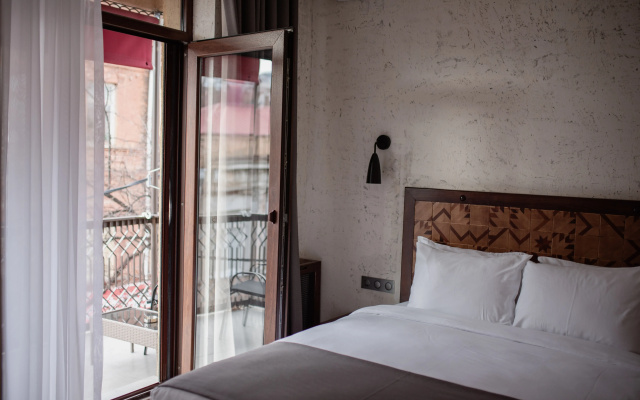 Guest rooms · Tbilisi — photo 35