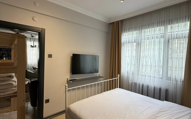 Апартаменты Stylish 2BR Near Sultanahmet w/ Projector & PS