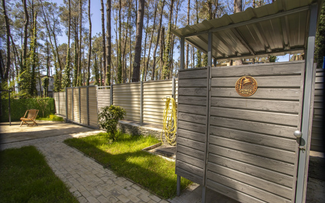 Частный дом Magnetoria 3 BR W Private Yard and BBQ