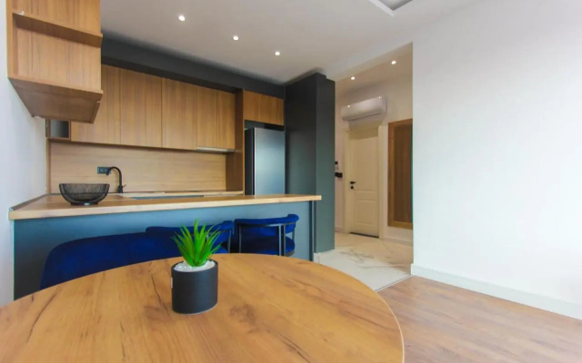 Апартаменты Tiger apartment in Elia Residence