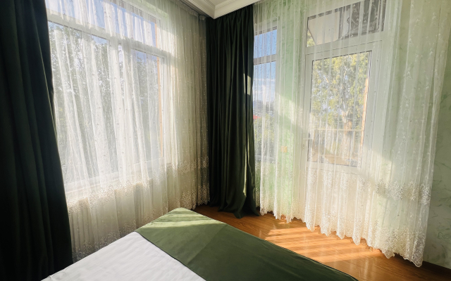 Luka's Sweet Home Apartment-hotel · Batumi — photo 9