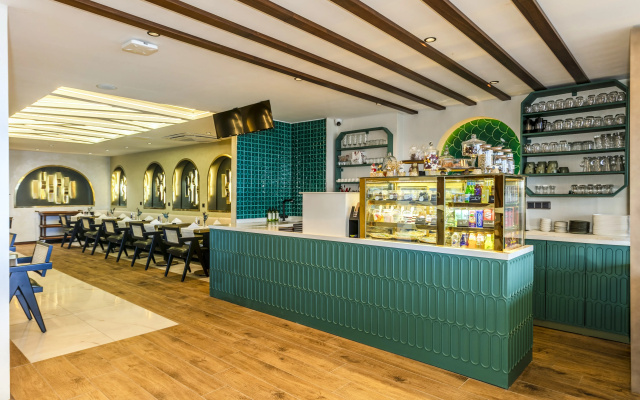 Hotel Elysian Airport