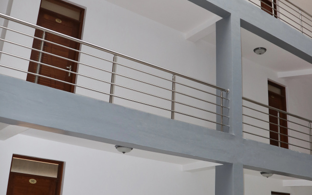 Отель  Queenscourt