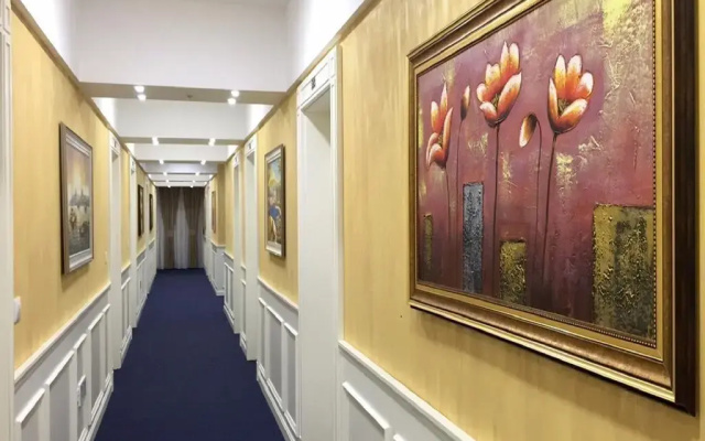 Отель Rozafa