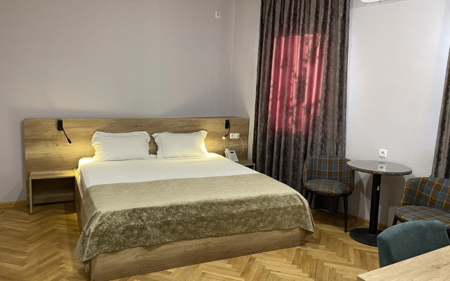 Deluxe Quintuple Family room with view · Banovani Hotel — photo 13