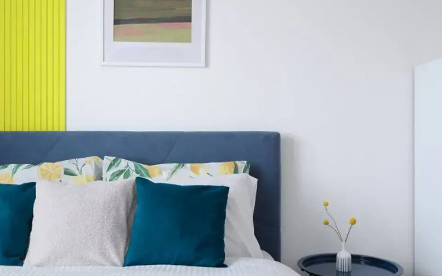 Квартира Teplo Apartments студия на Крузенштерна 4