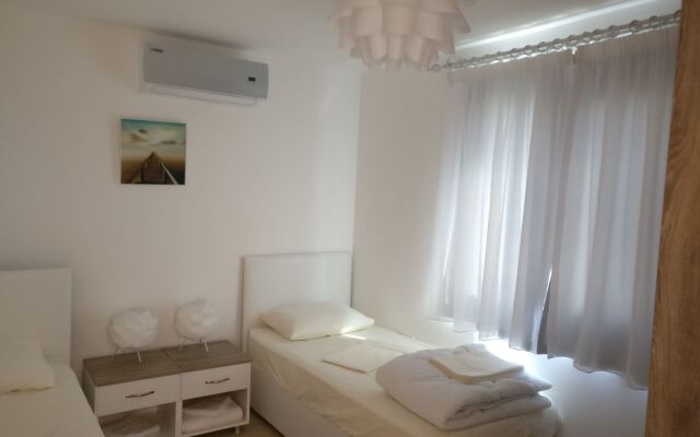 Апартаменты Simo Vacation Rentals 1