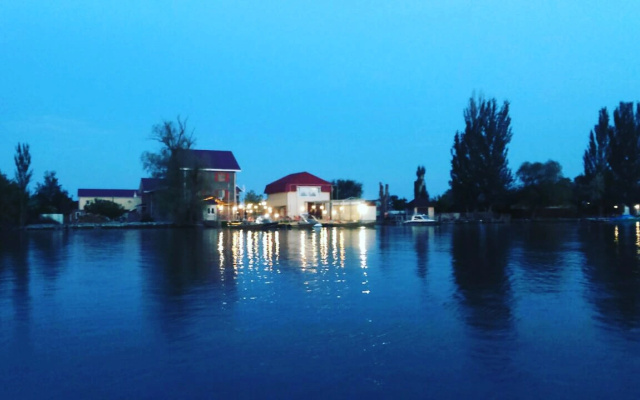 Yakor Fishing-Hunting Hotel