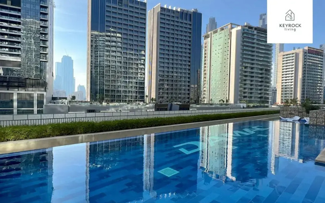 Апартаменты Keyrock Living Reva Residence Premium