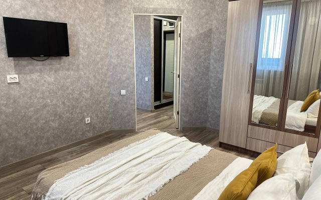 Квартира Уютная Смолина 67к2 243