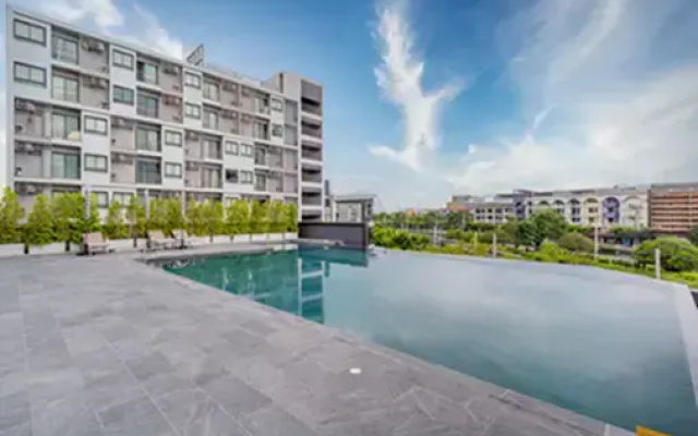 Отель Thaya Hotel Bangkok