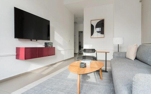Апартаменты Blueground at Nahalat Byniamin, Exquisite, Balcony ID57