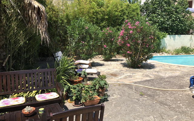 Апартаменты in Villa Big garden Private pool Sea close
