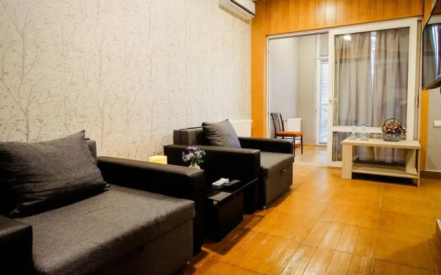 Guest rooms · Tbilisi — photo 9