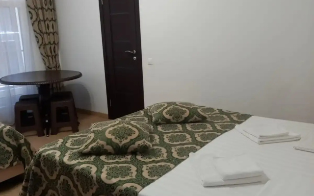 Отель Астра