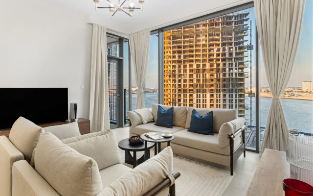 Апартаменты Bright 2BR, Top tower Creek Rise