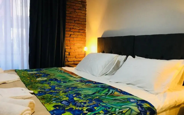 Guest rooms · Tbilisi — photo 32