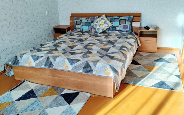 Квартира двушка возле больницы БСМП
