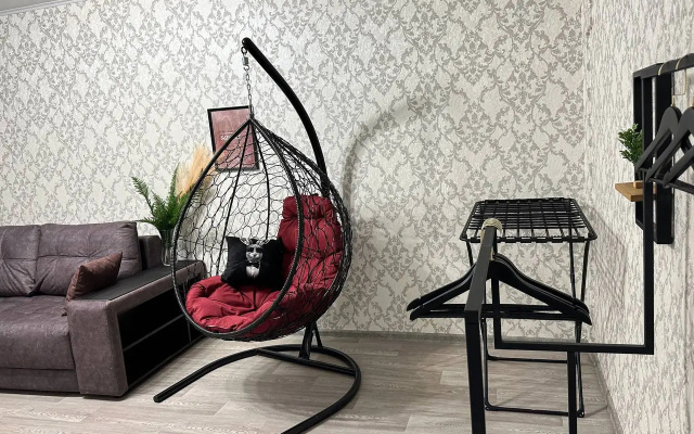 Квартира Top Rooms: Двухкомнатная у метро Пролетарская с качелями