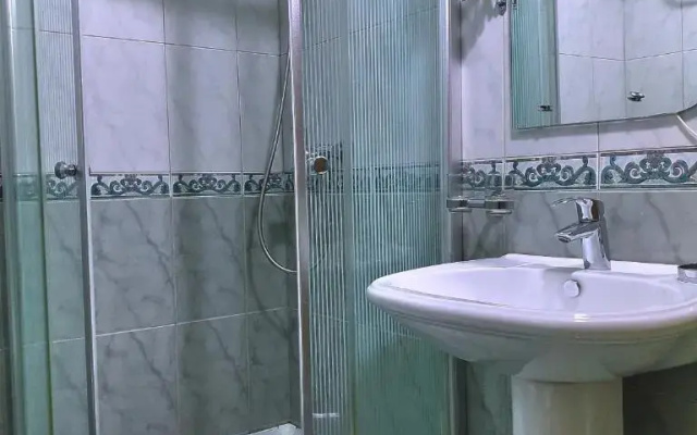 Отель Nais