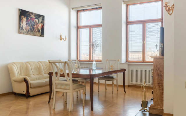 Апартаменты a.m. Rooms Neva River View (Angliyskaya Naberezhnaya)
