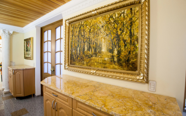 Bolshaya Konyushennaya 3 Apartments
