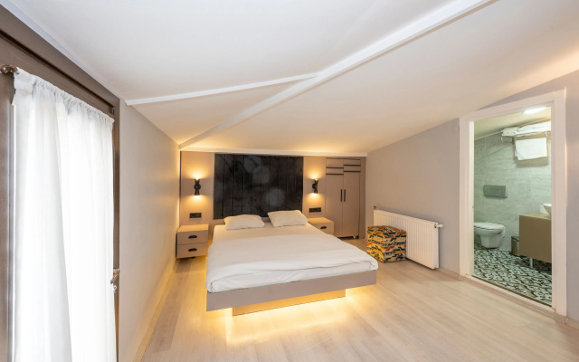 Апарт-отель Cirrus Suites