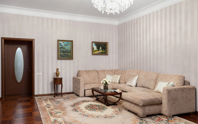 Апартаменты MyhomeYourhome на Большом проспекте Петроградской стороны 79
