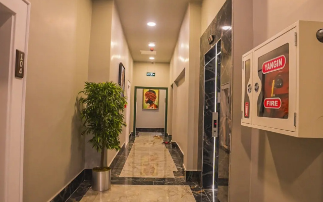 Отель Aria Palace