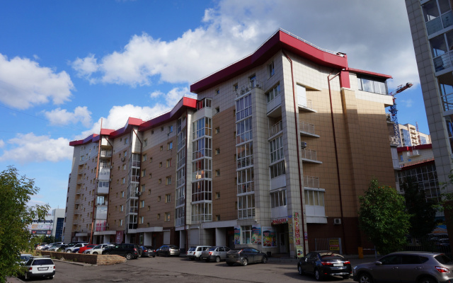 Apartment on Aviatorov 25