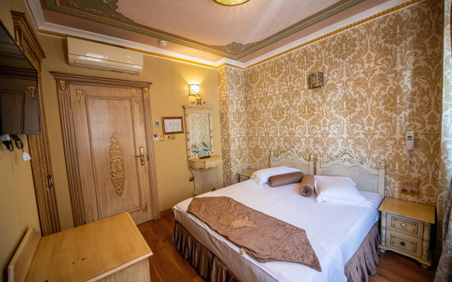 Kaftan Hotel