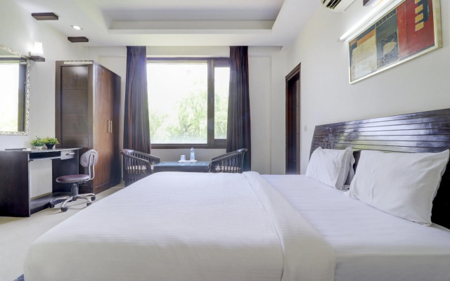 Отель Green Wood By Dreamz Hospitality