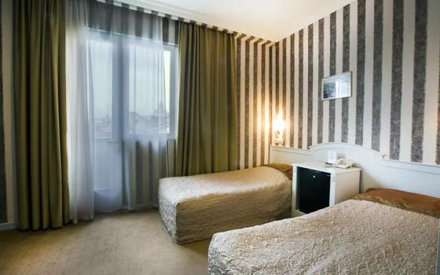 Classic Twin room (twin beds) · Old Kopala & Kopala Blue — photo 3