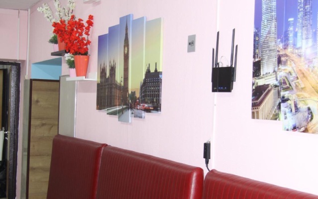 Гостиница Хостел Travel Inn Первомайская в Москве отзывы, цены и фото номеров - забронировать гостиницу Хостел Travel Inn Первомайская онлайн Москва комната для гостей