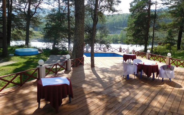 Turisticheskaya Baza Shale Priskalnyij Hotel