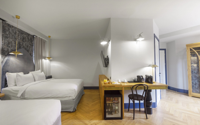 Guest rooms · Tbilisi — photo 23