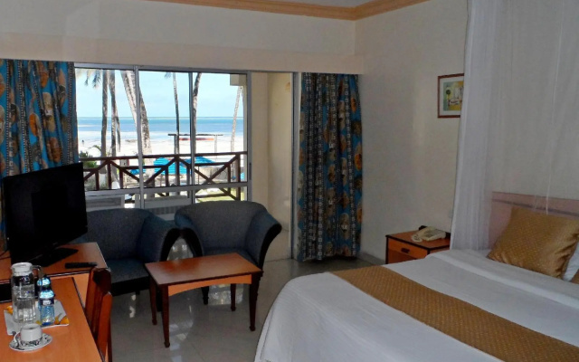 Отель Sai Rock Hotel & Beach Resorts