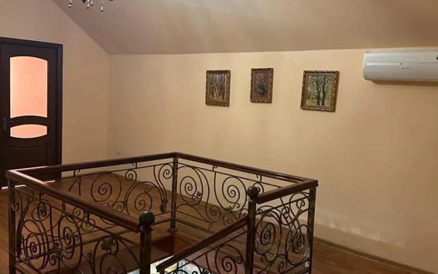Частный Дом Дача Хазар на  Мира 33